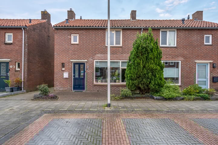 Photo 2 of Karel Doormanstraat 11