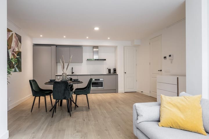 Photo 11 of Mathenesserlaan 247-B