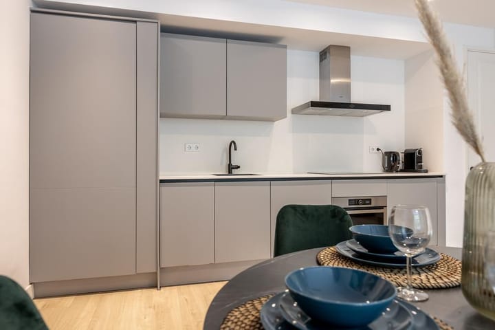 Photo 16 of Mathenesserlaan 247-B