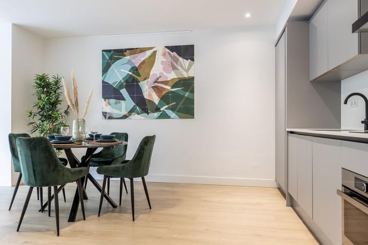 Photo 18 of Mathenesserlaan 247-B