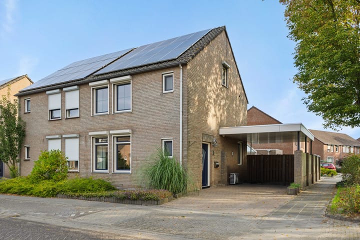 Photo 1 of Meester Theelenstraat 2