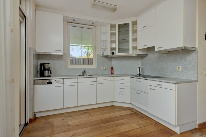 Photo 13 of Meester Theelenstraat 2