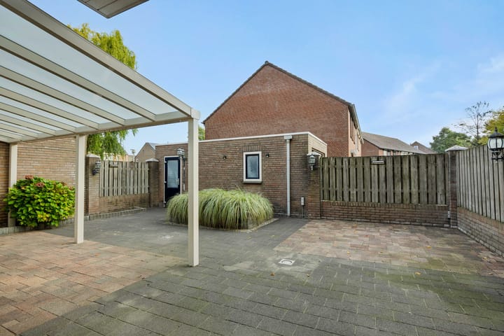 Photo 22 of Meester Theelenstraat 2