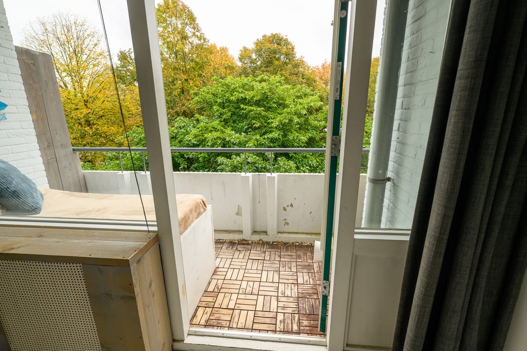 Foto 16 van Burgemeester Caan van Necklaan 530