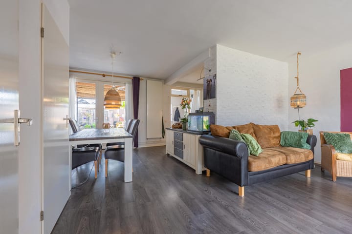 Photo 11 of Morelstraat 9