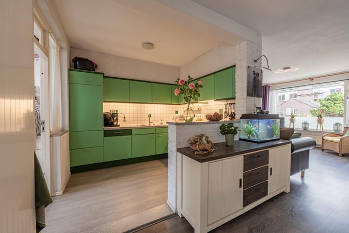 Photo 12 of Morelstraat 9