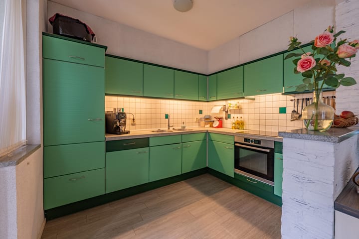 Photo 13 of Morelstraat 9