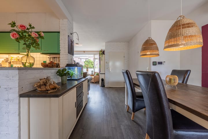 Photo 19 of Morelstraat 9