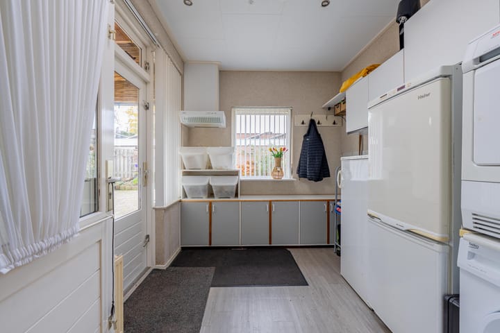 Photo 21 of Morelstraat 9