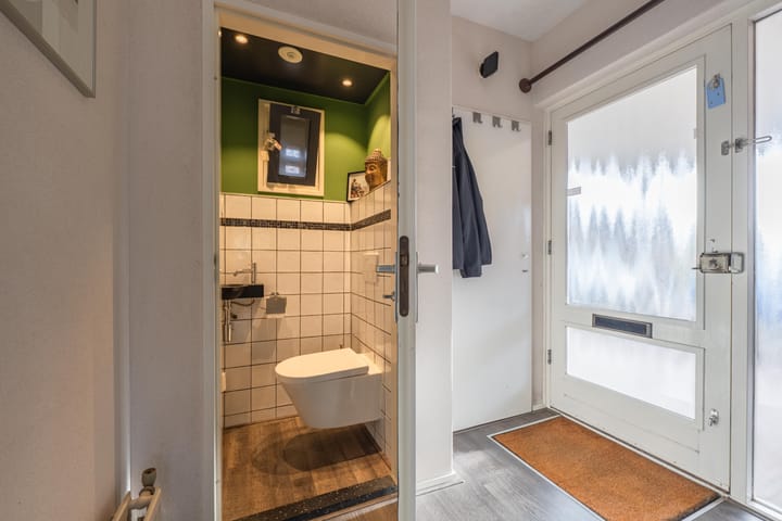 Photo 22 of Morelstraat 9