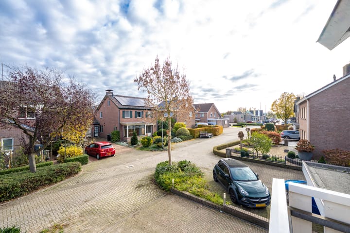 Photo 27 of Morelstraat 9