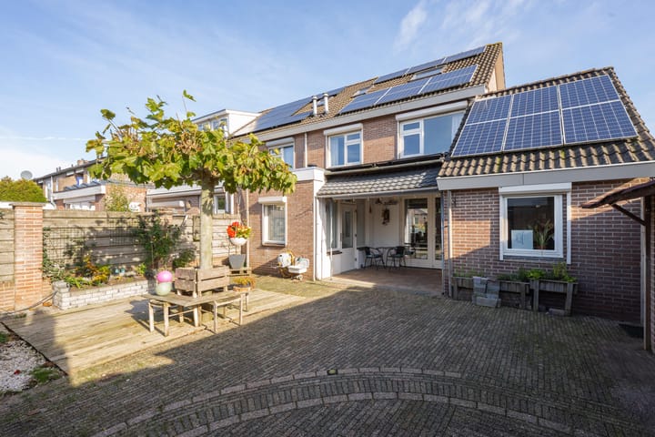 Photo 43 of Morelstraat 9