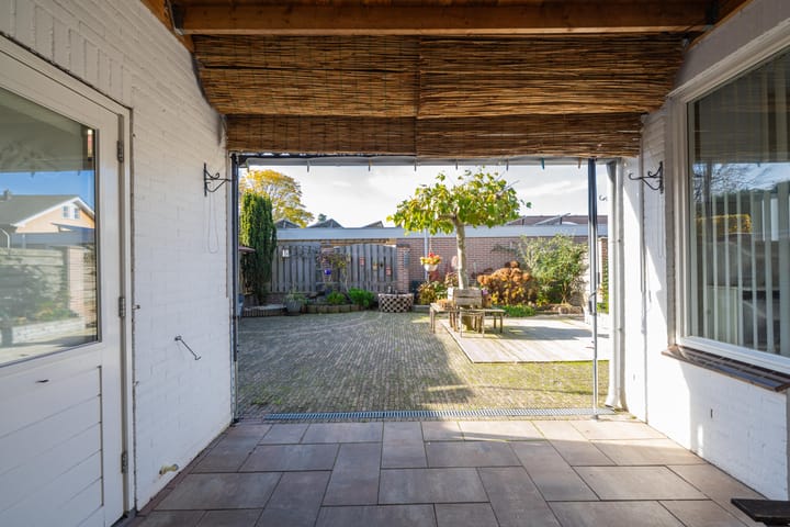 Photo 47 of Morelstraat 9