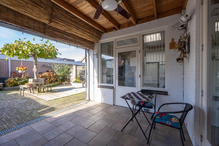 Photo 51 of Morelstraat 9