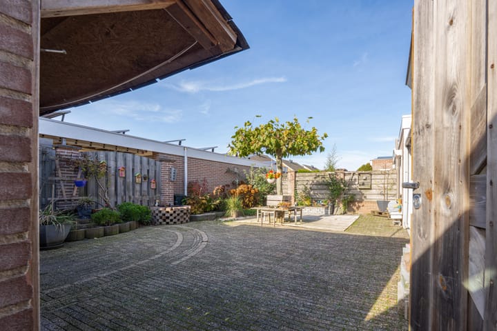 Photo 54 of Morelstraat 9