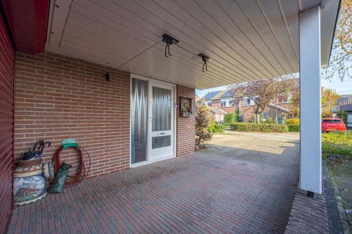 Photo 62 of Morelstraat 9