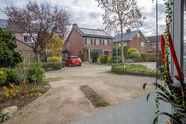 Photo 64 of Morelstraat 9