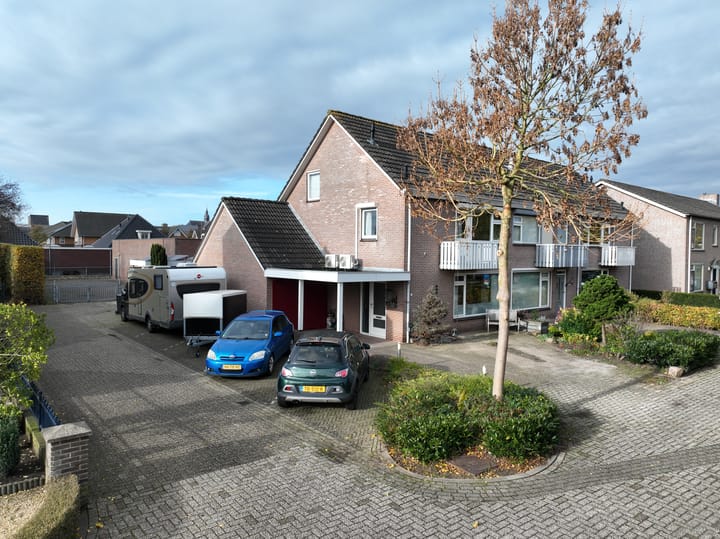 Photo 71 of Morelstraat 9