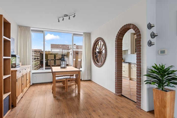 Photo 13 of Jan van Ieperenstraat 27