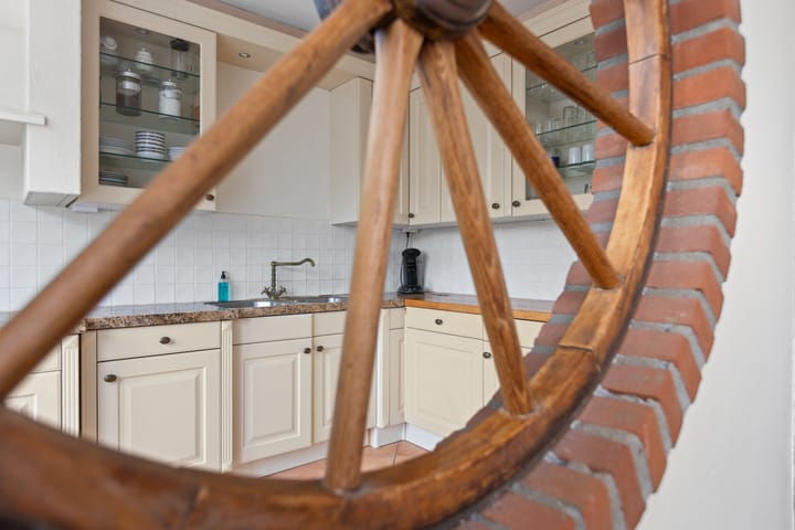 Photo 17 of Jan van Ieperenstraat 27