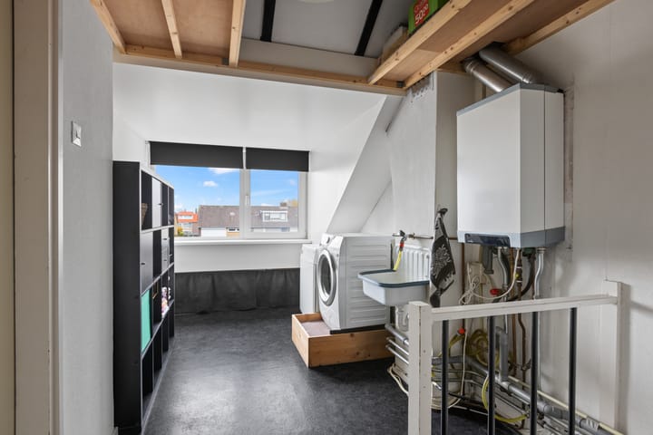 Photo 28 of Jan van Ieperenstraat 27