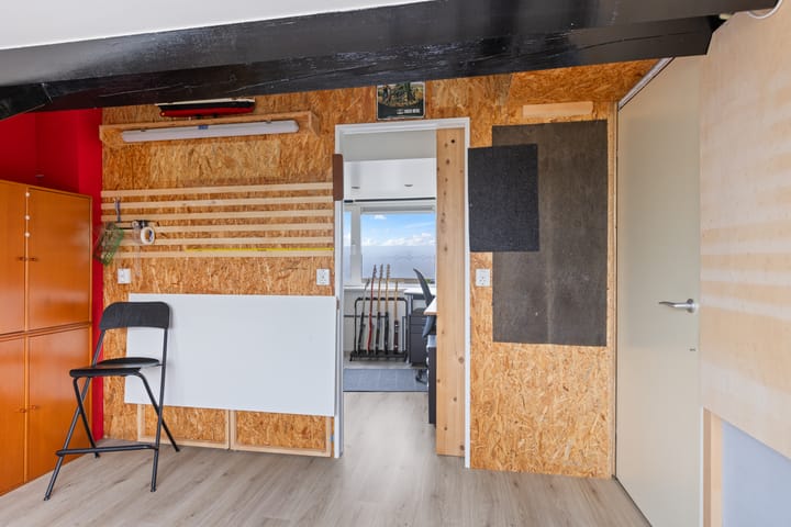 Photo 31 of Jan van Ieperenstraat 27