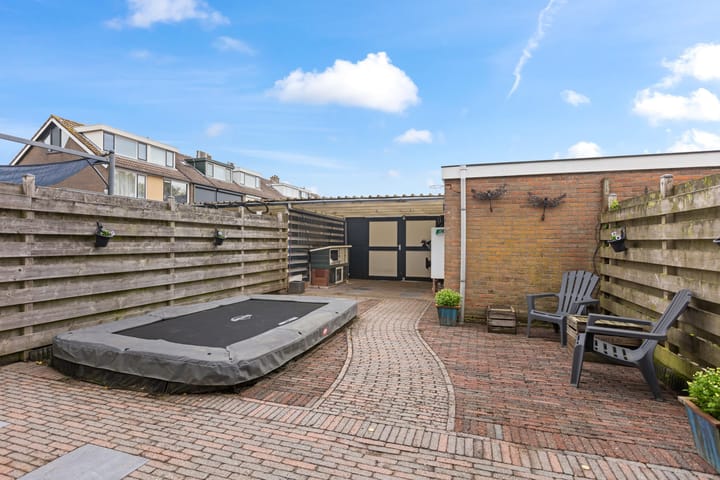 Photo 36 of Jan van Ieperenstraat 27