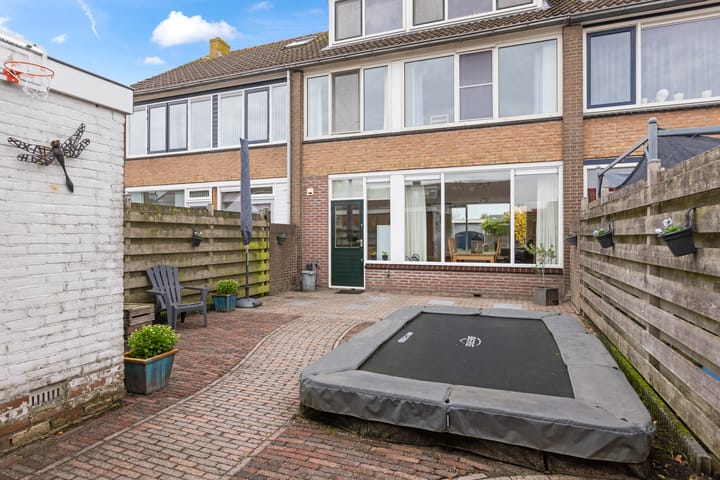 Photo 40 of Jan van Ieperenstraat 27