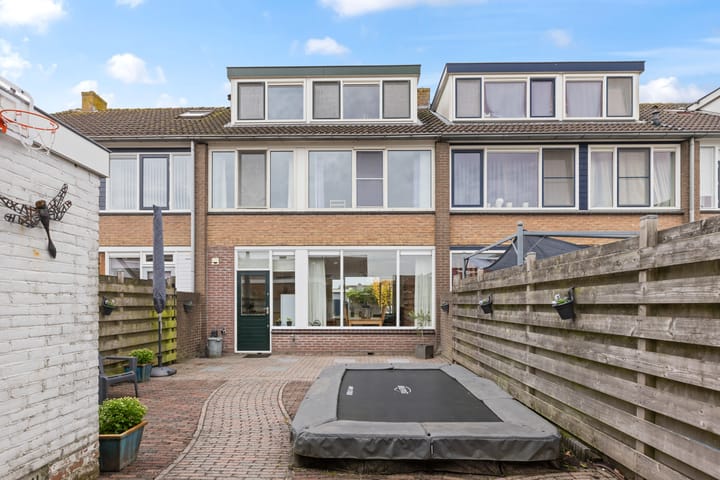 Photo 42 of Jan van Ieperenstraat 27