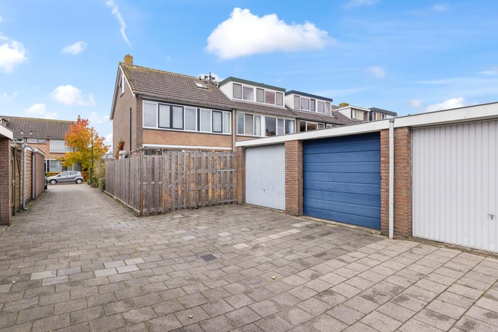 Photo 43 of Jan van Ieperenstraat 27