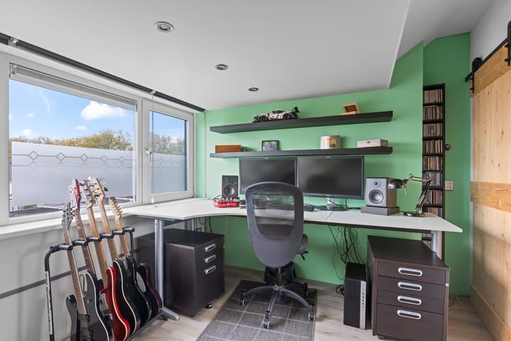 Photo 35 of Jan van Ieperenstraat 27