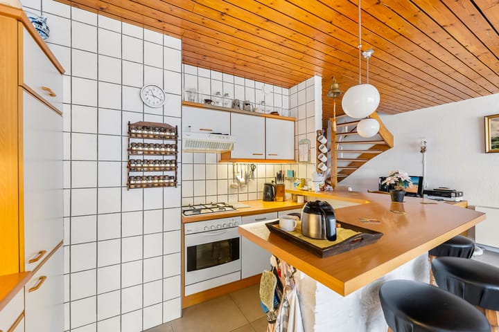 Photo 15 of Aalbersestraat 13