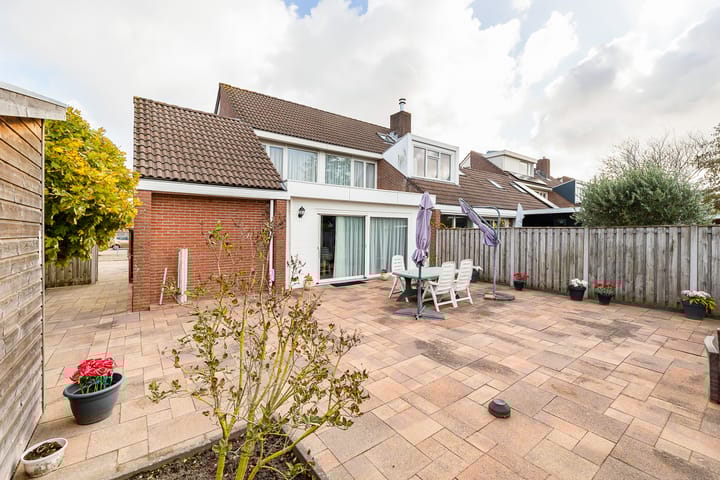 Photo 21 of Aalbersestraat 13