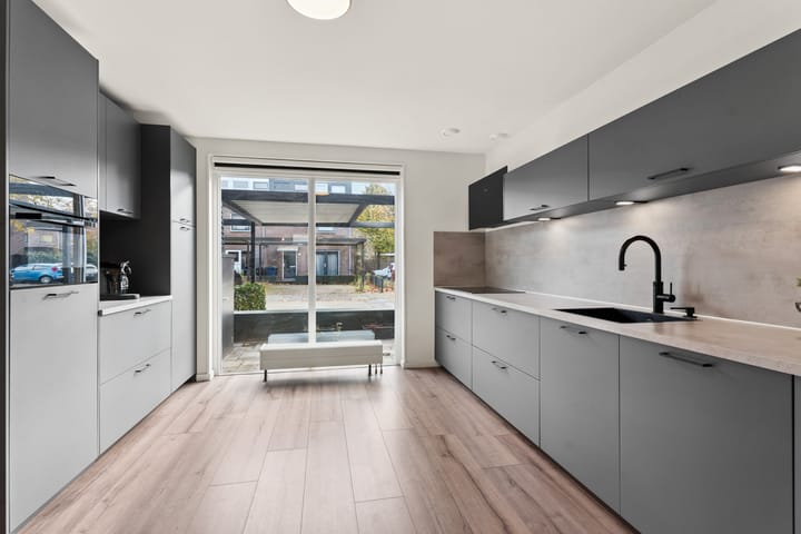 Photo 12 of Eendrachtstraat 27