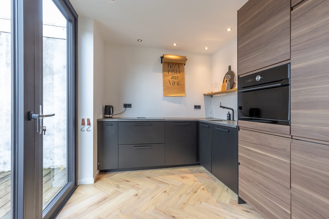 Foto 11 van Broeksittarderweg 124