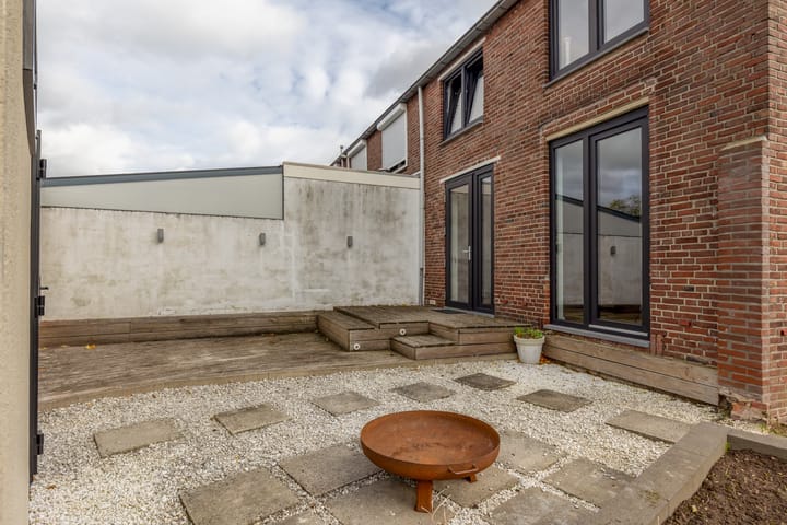 Foto 22 van Broeksittarderweg 124