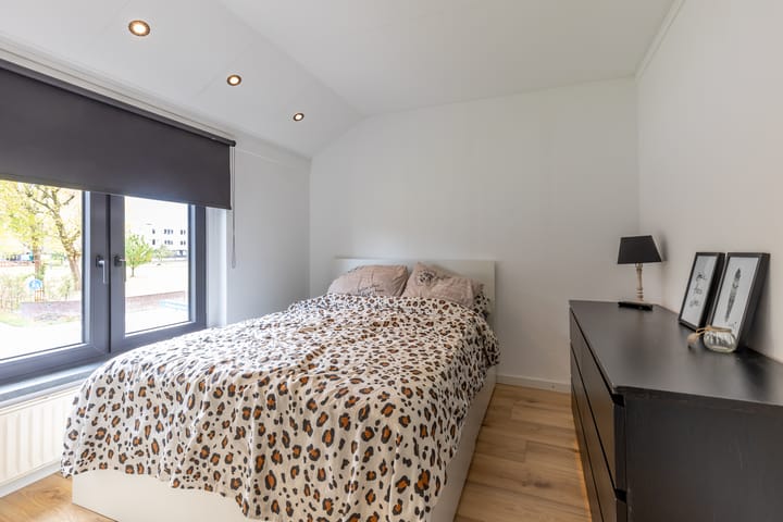 Foto 28 van Broeksittarderweg 124