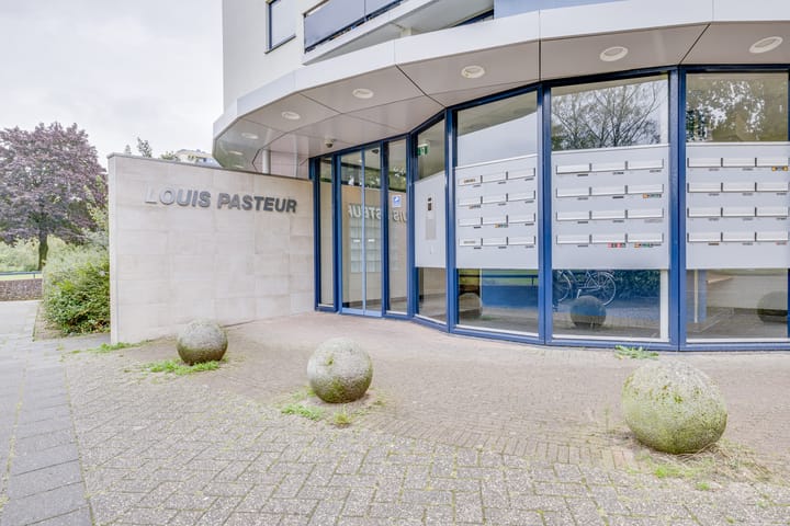 Photo 24 of Pasteurstraat 66