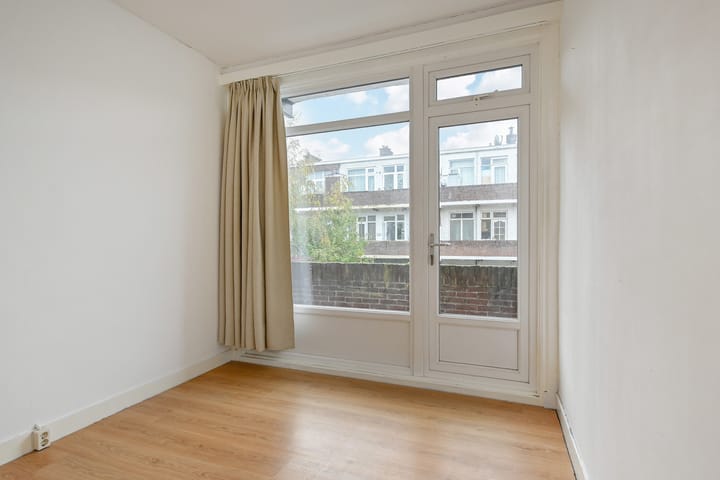 Photo 17 of Nunspeetlaan 237