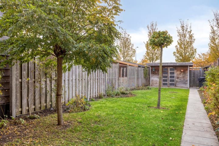 Photo 4 of Honingeter 27