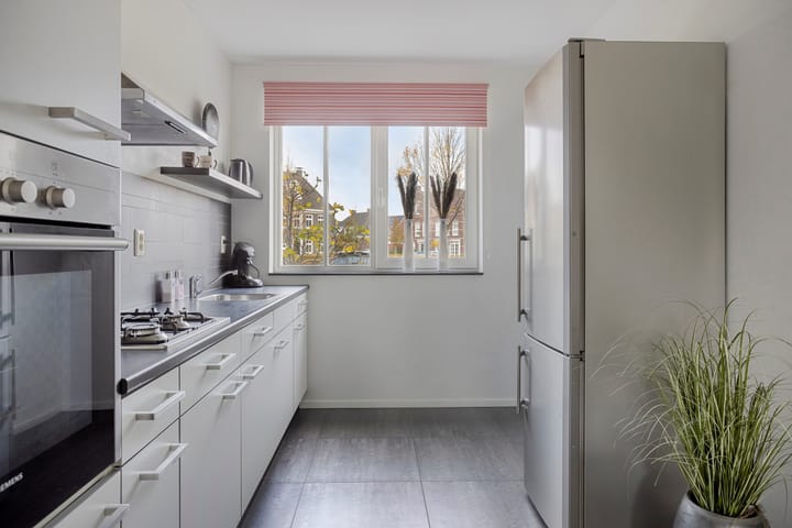 Photo 3 of Honingeter 27