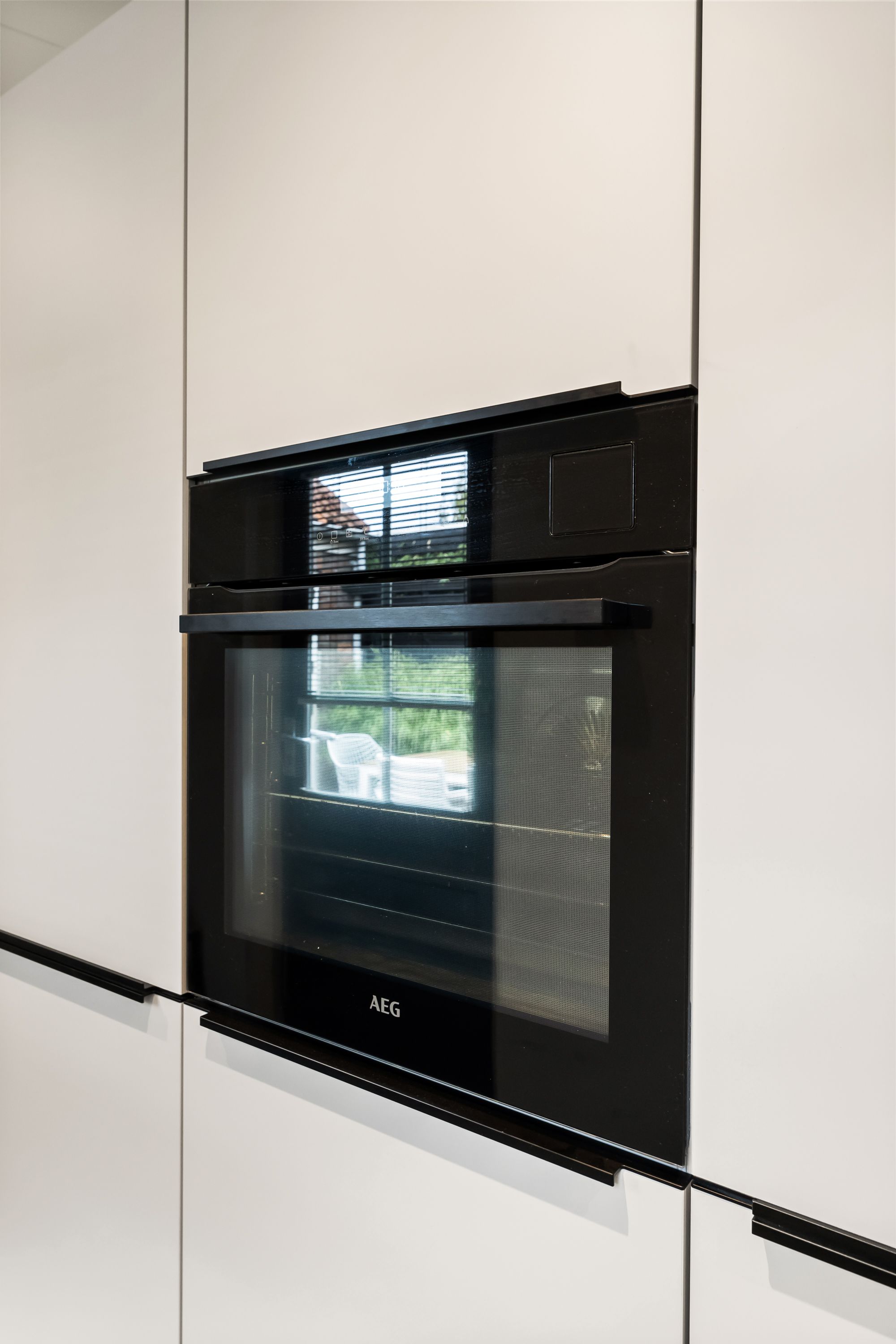 Foto 15 van De Deckerestraat 23