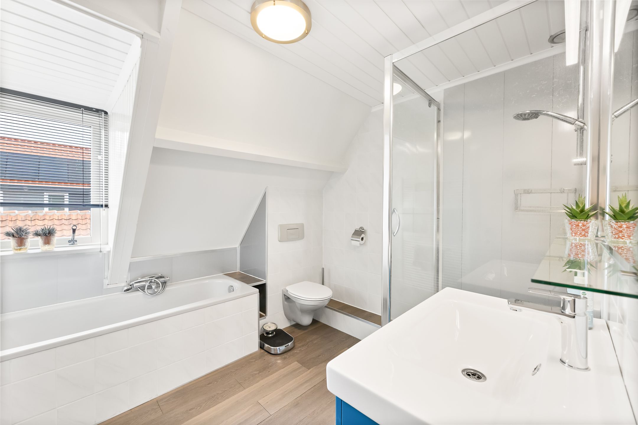 Foto 27 van De Deckerestraat 23