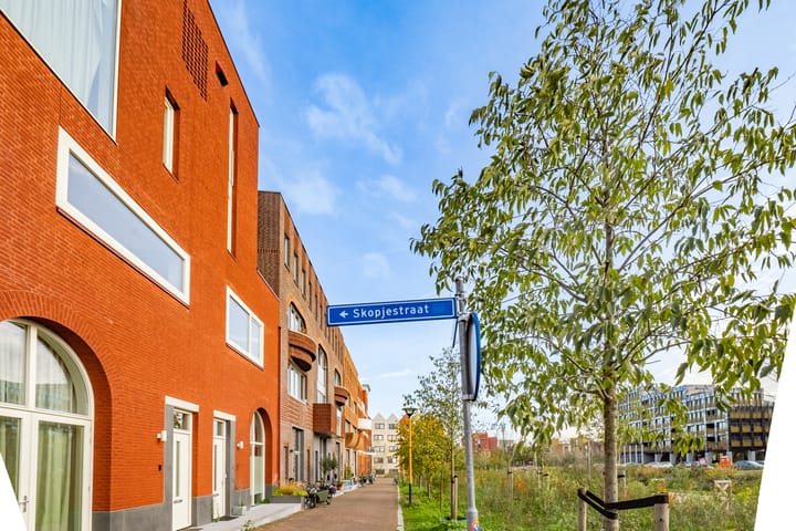 Foto 71 van Skopjestraat 11