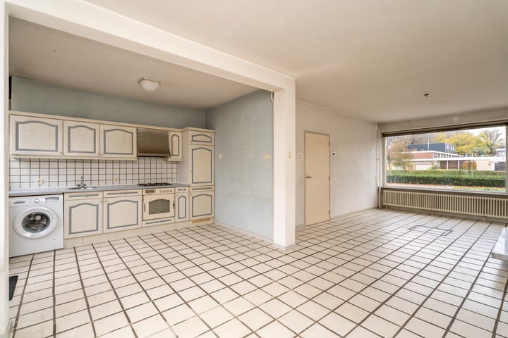 Photo 7 of Slot Mathenessestraat 18