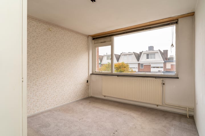 Photo 12 of Slot Mathenessestraat 18