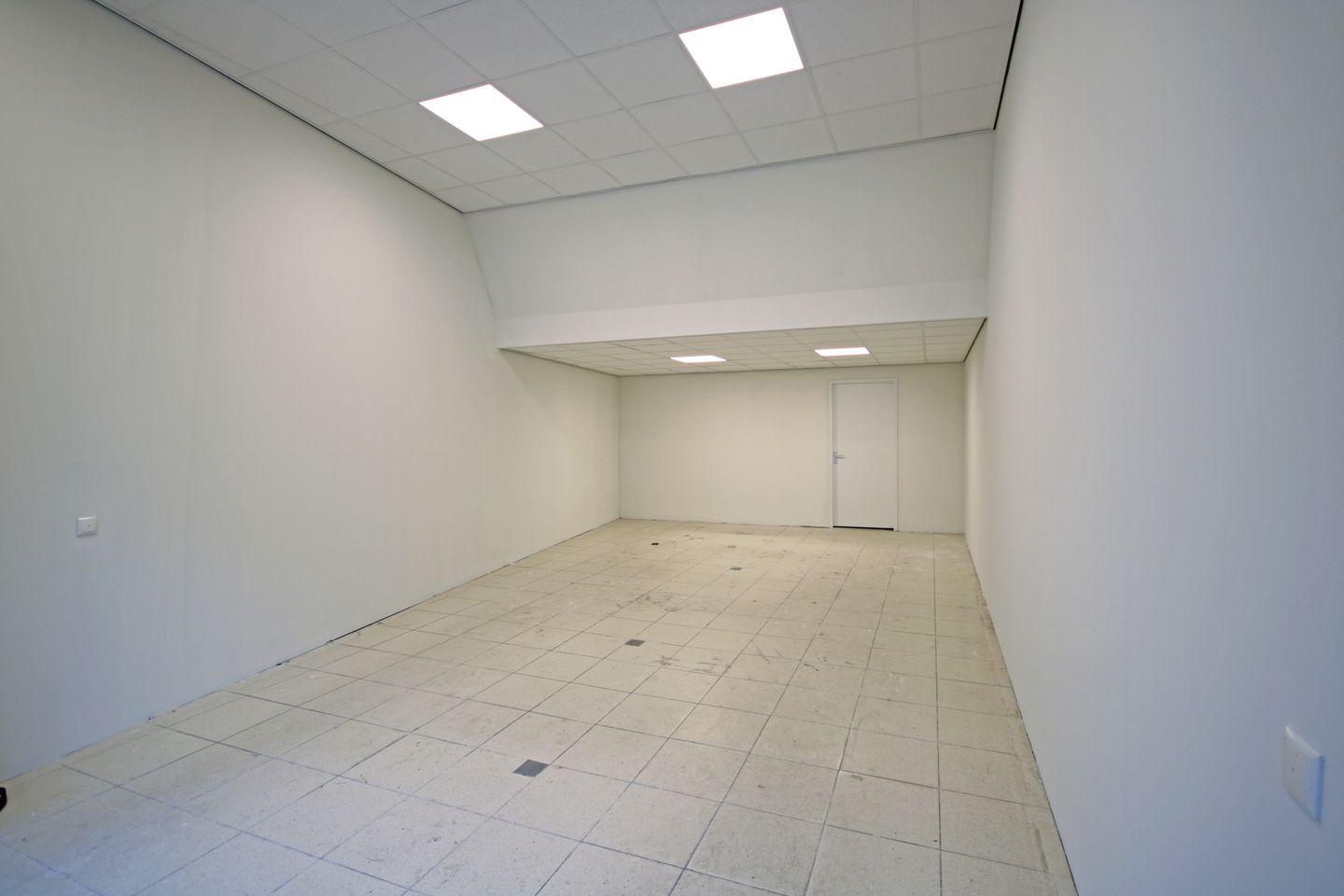 View photo 2 of Diezerstraat 54