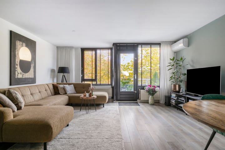 Foto 7 van Moleneindplein 306