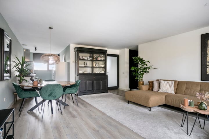 Foto 10 van Moleneindplein 306