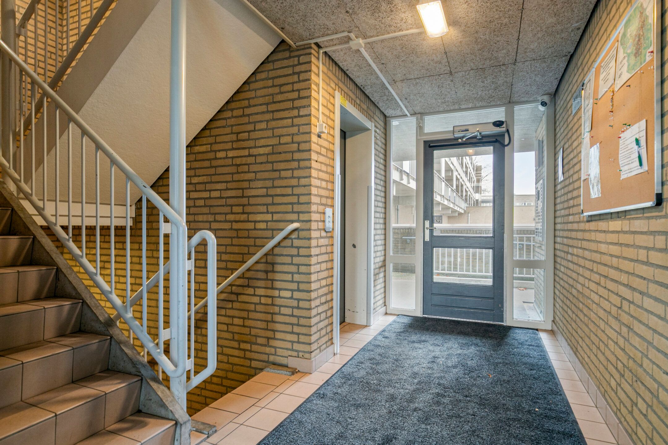 Photo 24 of Moleneindplein 306